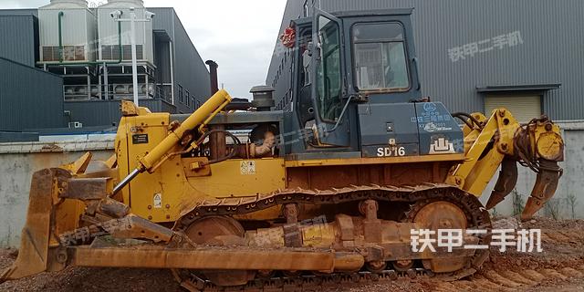 整机左侧（设备外观及核心部件）