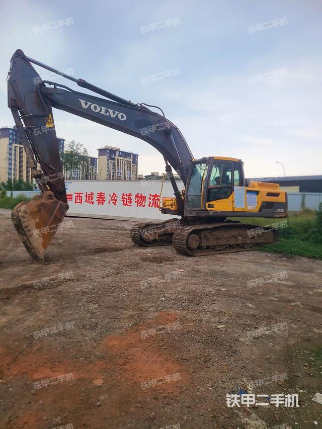 沃尔沃EC250D挖掘机