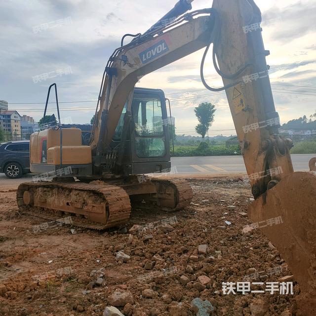 雷沃重工FR130E2-H挖掘机