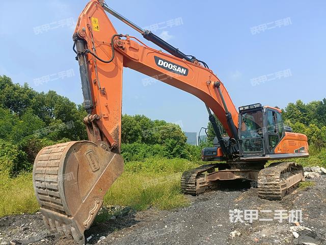 斗山DX380LC-9C挖掘机