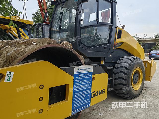 柳工CLG6622压路机