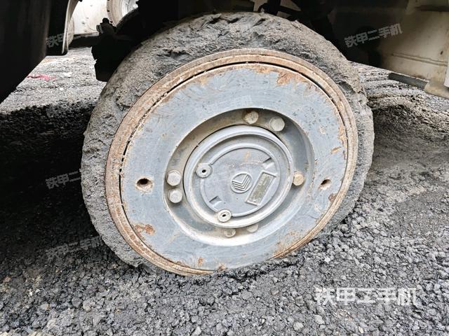 右引導(dǎo)輪/右前輪（行走機構(gòu)）