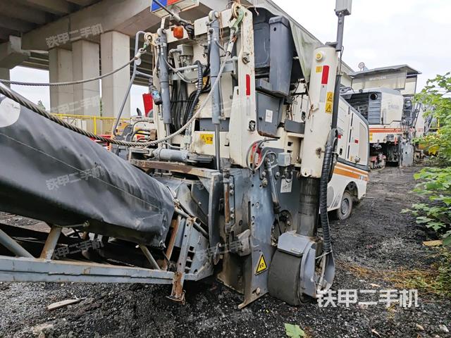 右后45（整機外觀）