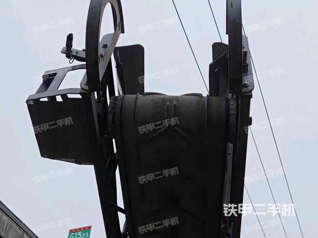 工作裝置4（工作裝置）