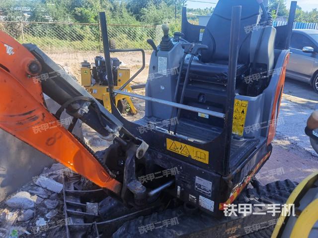 斗山DX17z挖掘机
