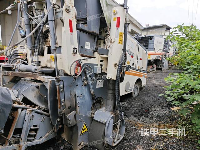 工作裝置1（工作裝置）