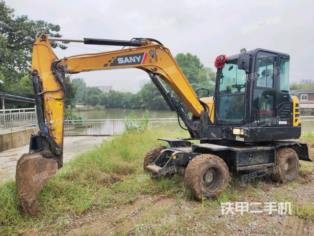 三一重工SY65W挖掘机