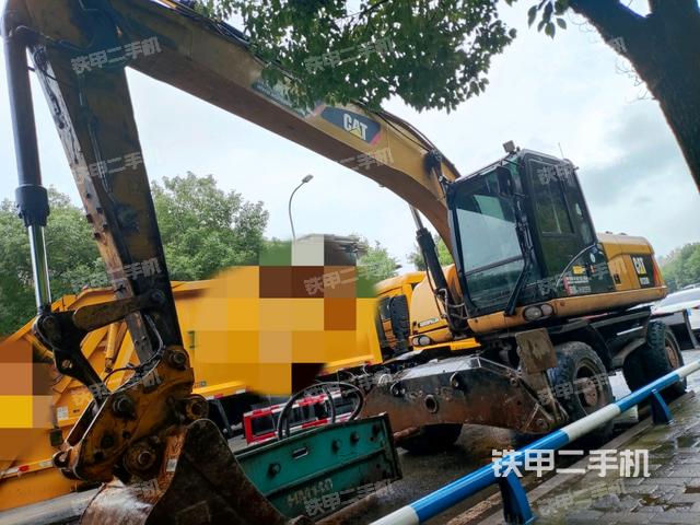 卡特彼勒M320D2挖掘机