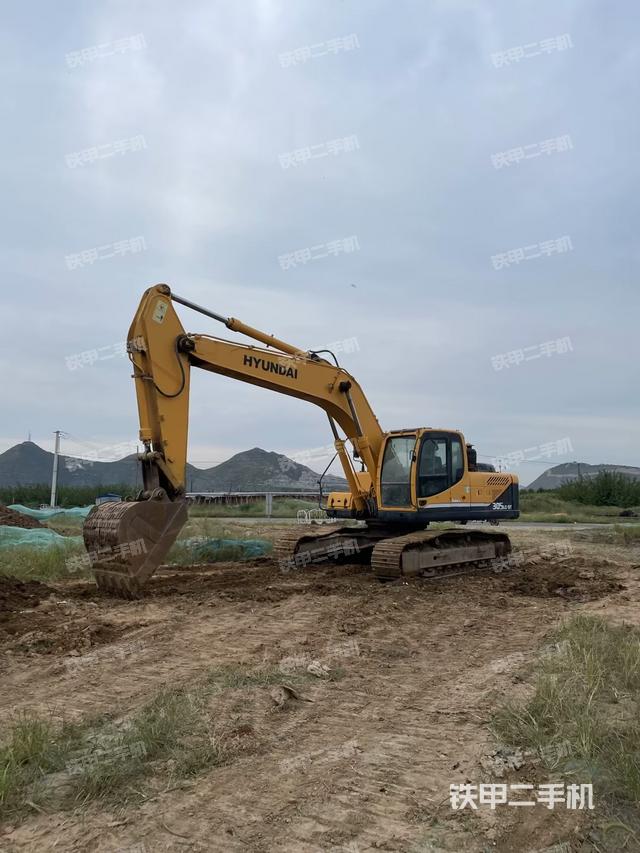 现代R275LC-9T挖掘机