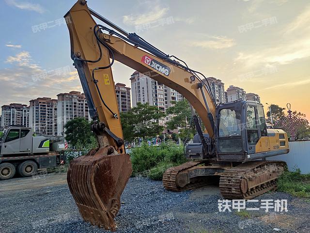 徐工XE205DA挖掘机