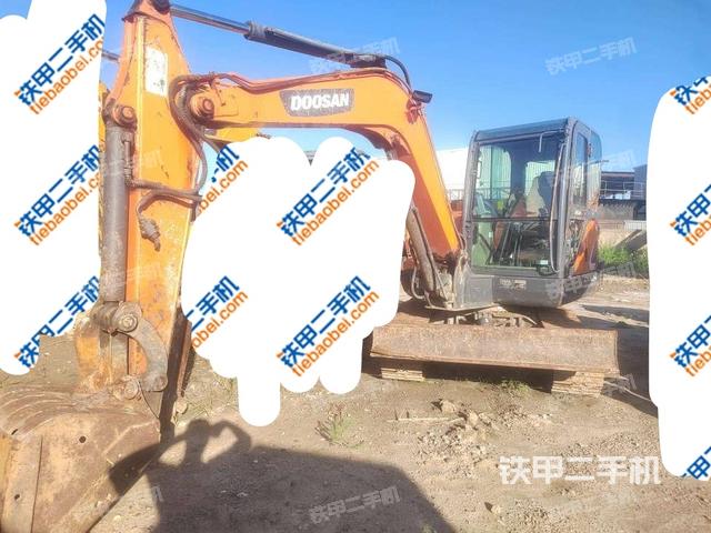 斗山DX55-9C挖掘机