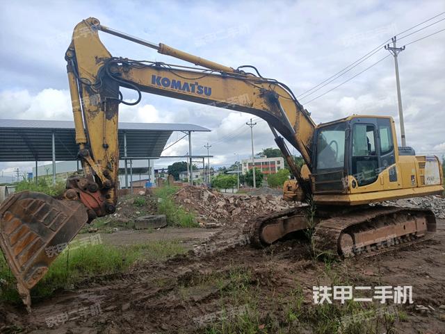 小松PC200-8挖掘机