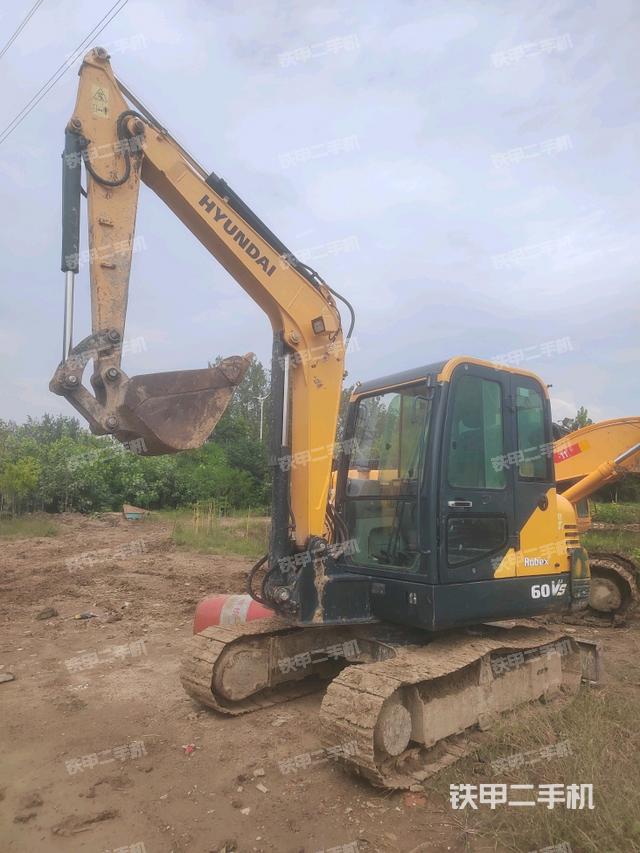 现代R 60VS挖掘机