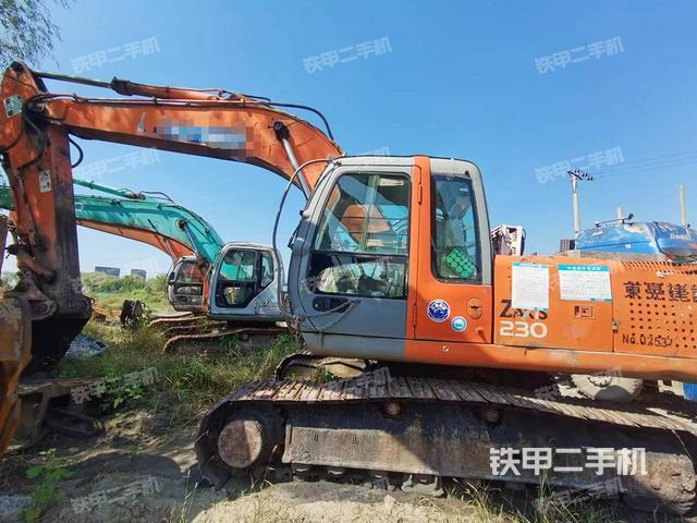 日立ZX230挖掘机