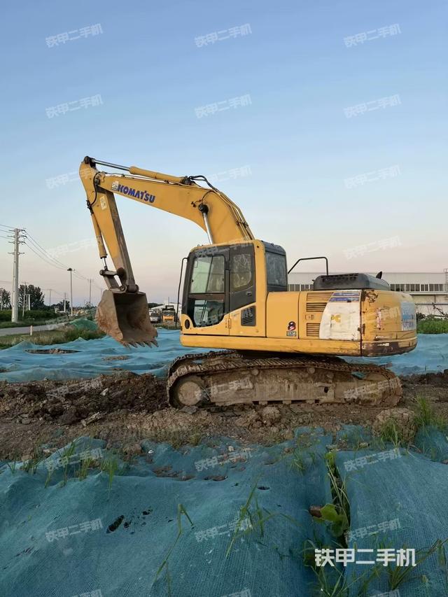 小松PC200-8挖掘机