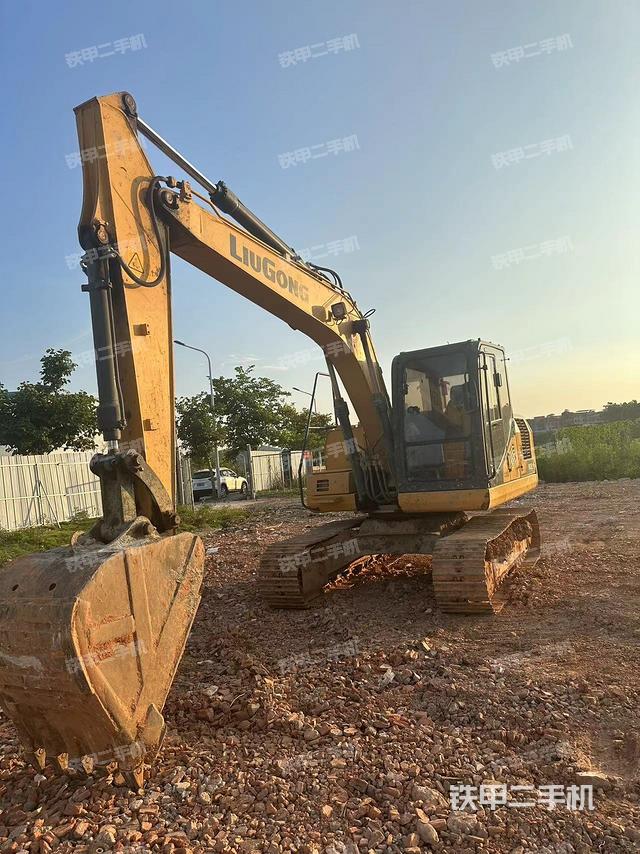 柳工CLG913E挖掘机