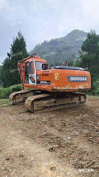 二手斗山 DH220LC-7 挖掘机转让出售