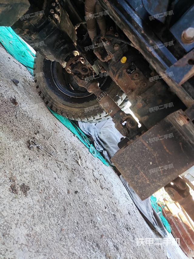 单侧履带整体（整机外观）