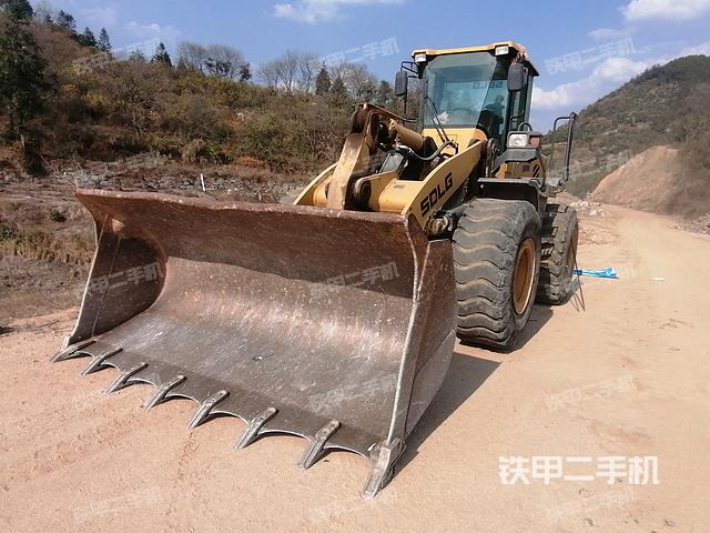 山东临工LG953N节能型装载机