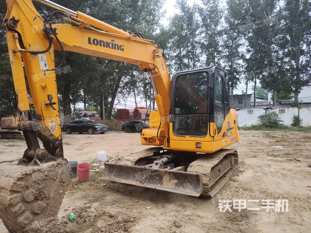 龙工LG6075挖掘机