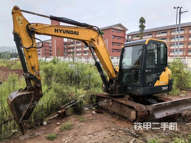现代R 60VS挖掘机
