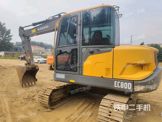 沃尔沃EC80D挖掘机