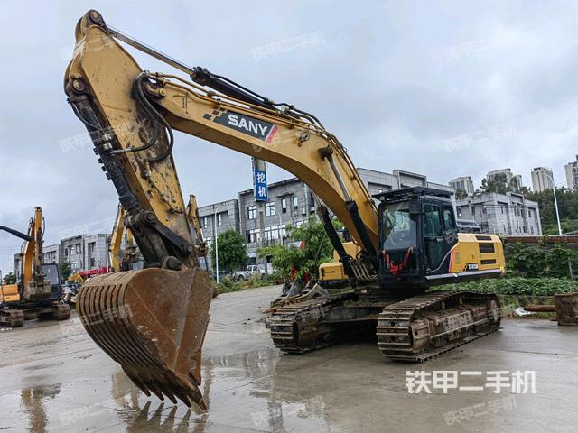 三一重工SY375H挖掘机