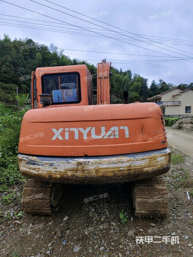 新源XY90挖掘机