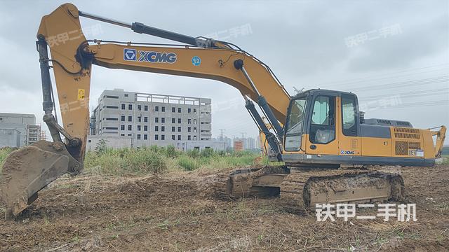 徐工XE370CA挖掘机