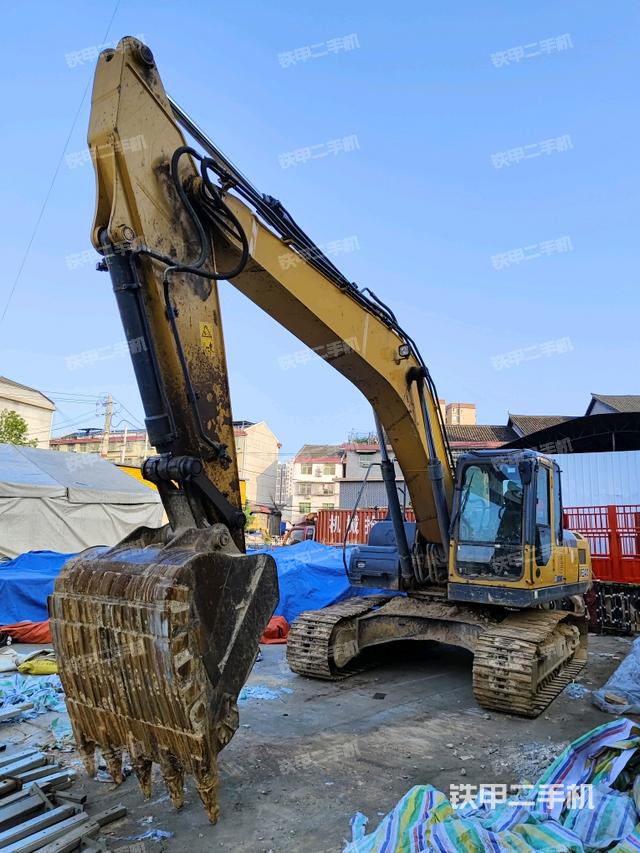 徐工XE240D挖掘机