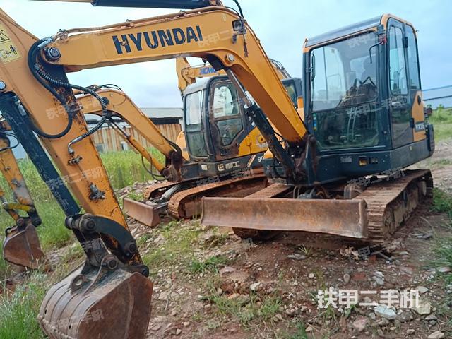 现代R 60VS挖掘机