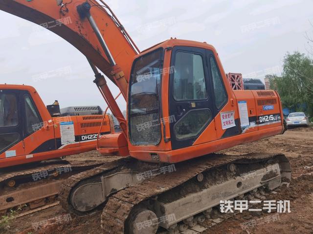 斗山DH215-9挖掘机