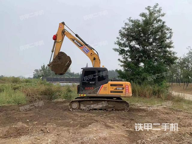 三一重工SY135C挖掘机