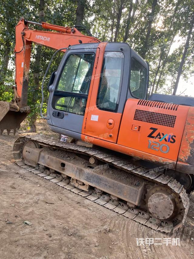 日立ZX120挖掘机