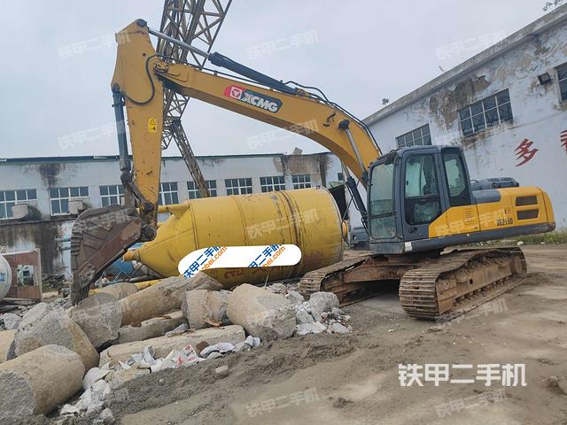 徐工XE215D挖掘机
