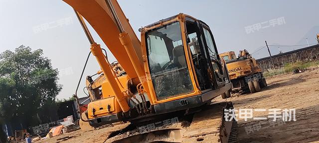 现代R275LC-9T挖掘机