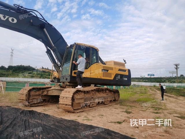 沃尔沃EC380DL挖掘机