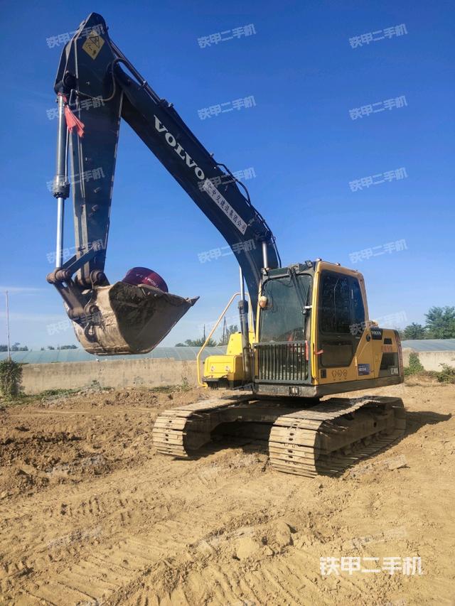 沃尔沃EC140BLC挖掘机