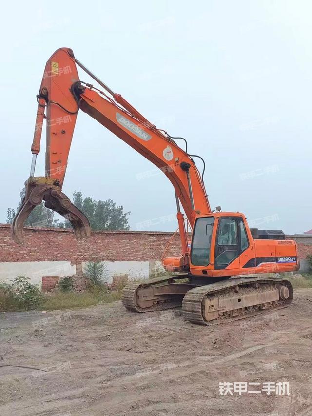 斗山DH300LC-7挖掘机