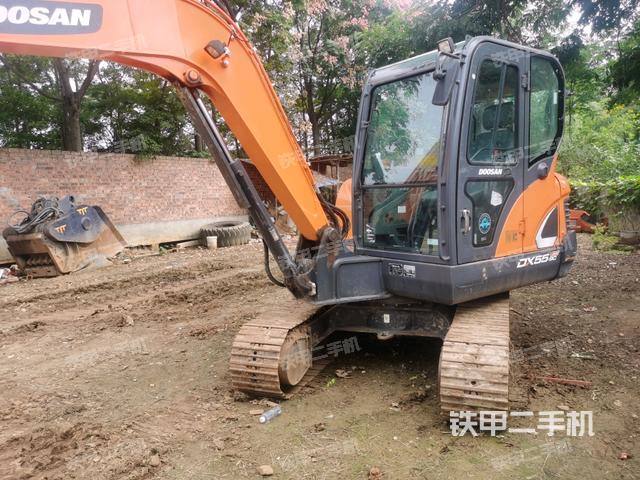 斗山DX55-9CN挖掘机