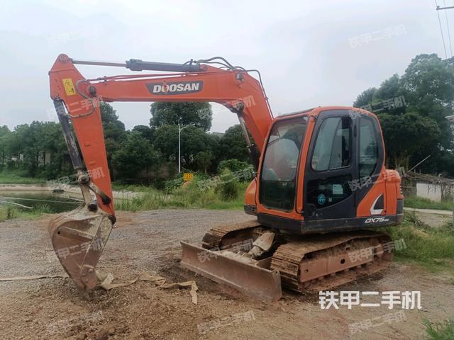斗山DX75-9C PLUS挖掘机