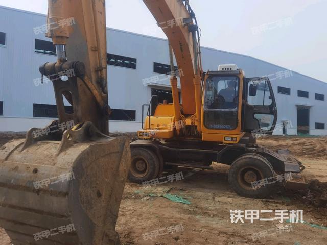 现代R210W-5挖掘机