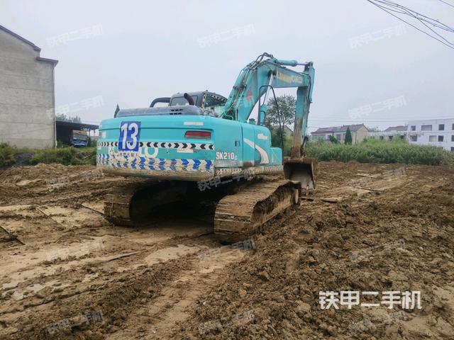 神钢SK210LC-8挖掘机