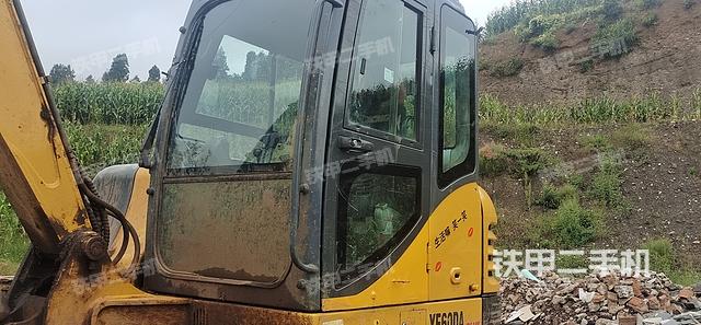 驾驶室整体（整机外观）