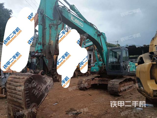 神钢SK200-8挖掘机