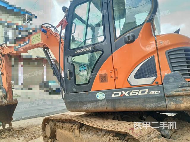 斗山DX55-9CN挖掘机