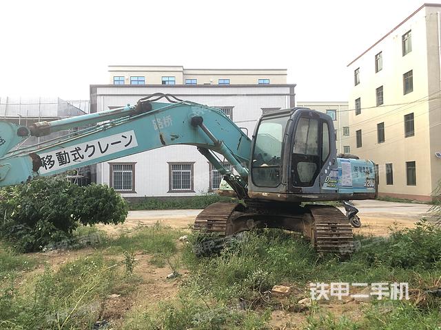 神钢SK200-6E挖掘机