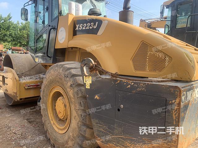 徐工XS223J压路机