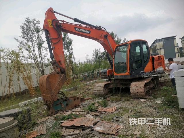 斗山DX130-9C挖掘机