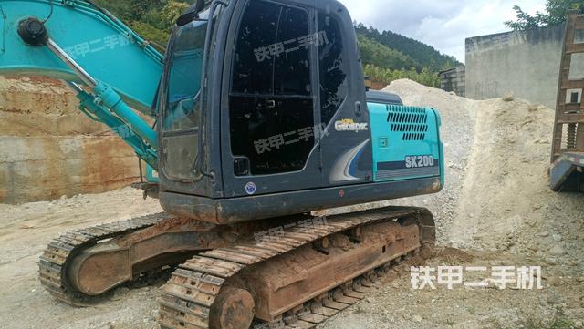 神钢SK140LC-8挖掘机
